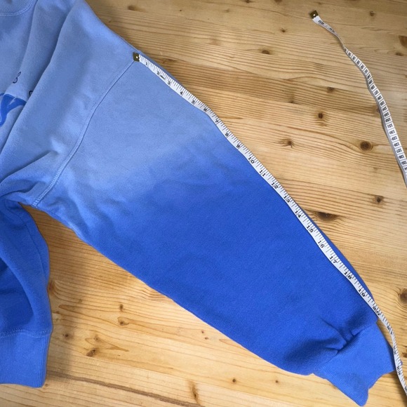 Playboy‎ by PacSun Blue Ombre Crewneck Sweatshirt M Flower Smiley Graphic Logo - Picture 6 of 8